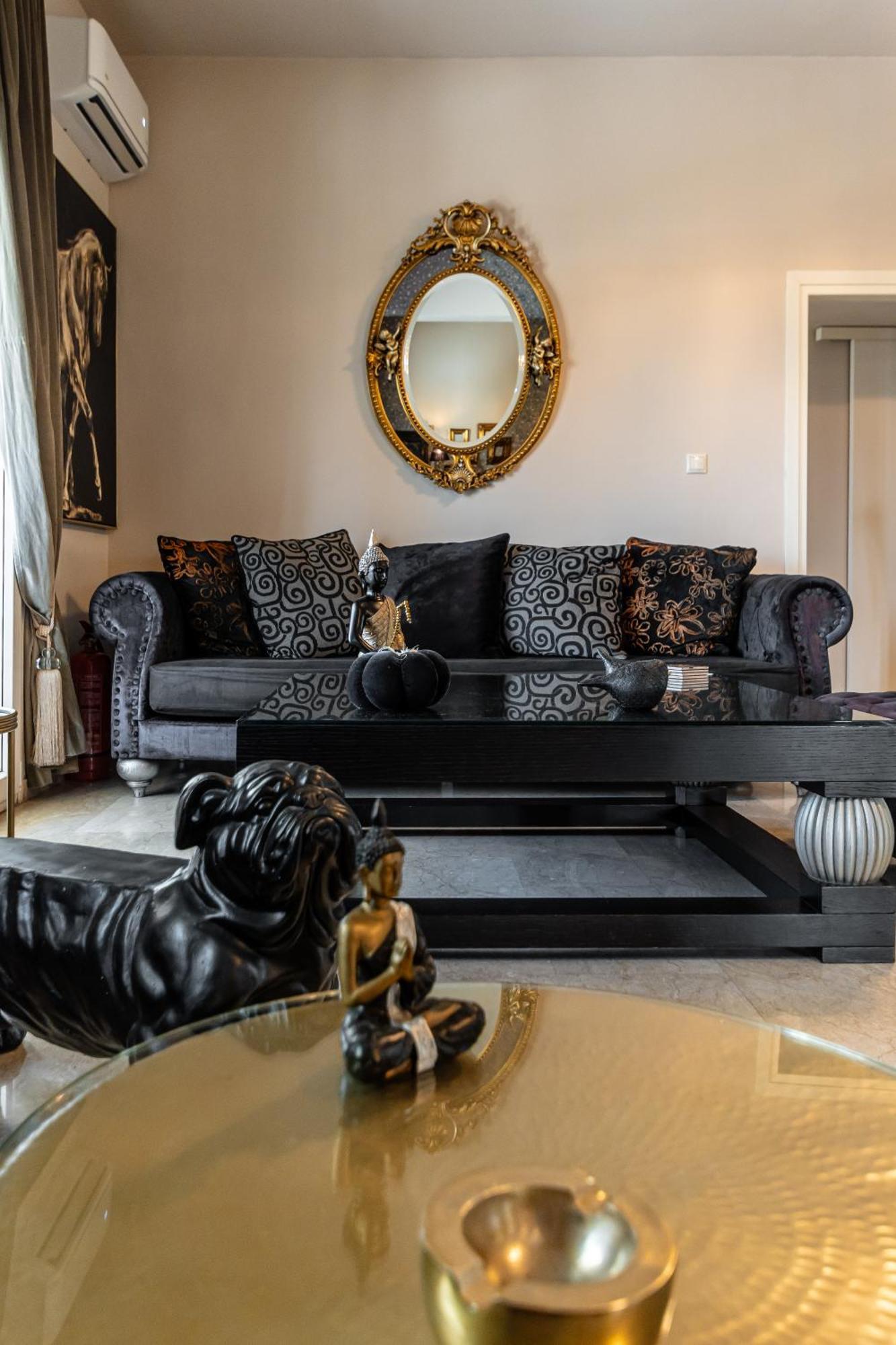 Black Velvet Agkidia Luaran gambar